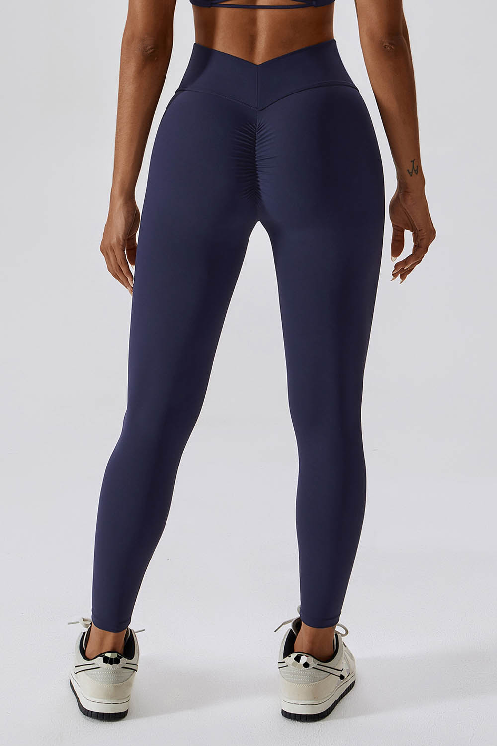 Luna Olivia Legging with Scrunch | Black