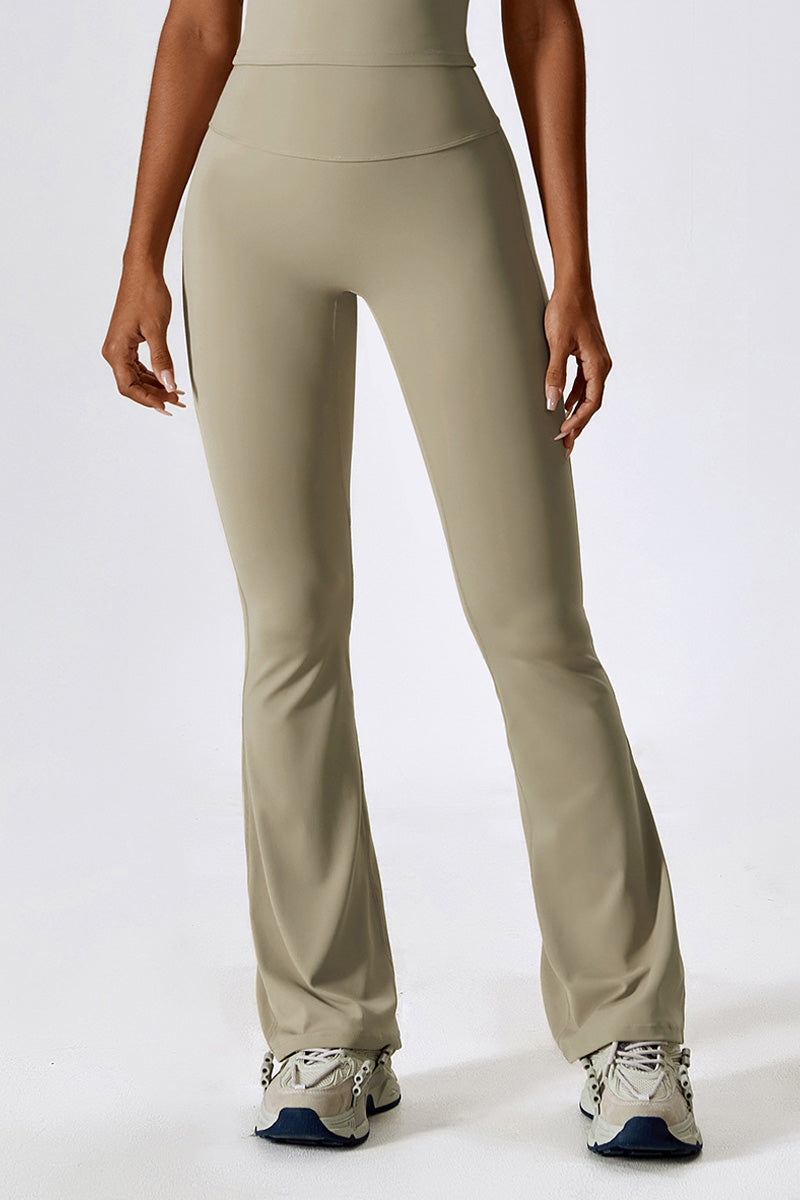 Sofia Flared Legging with Scrunch | Vanilla