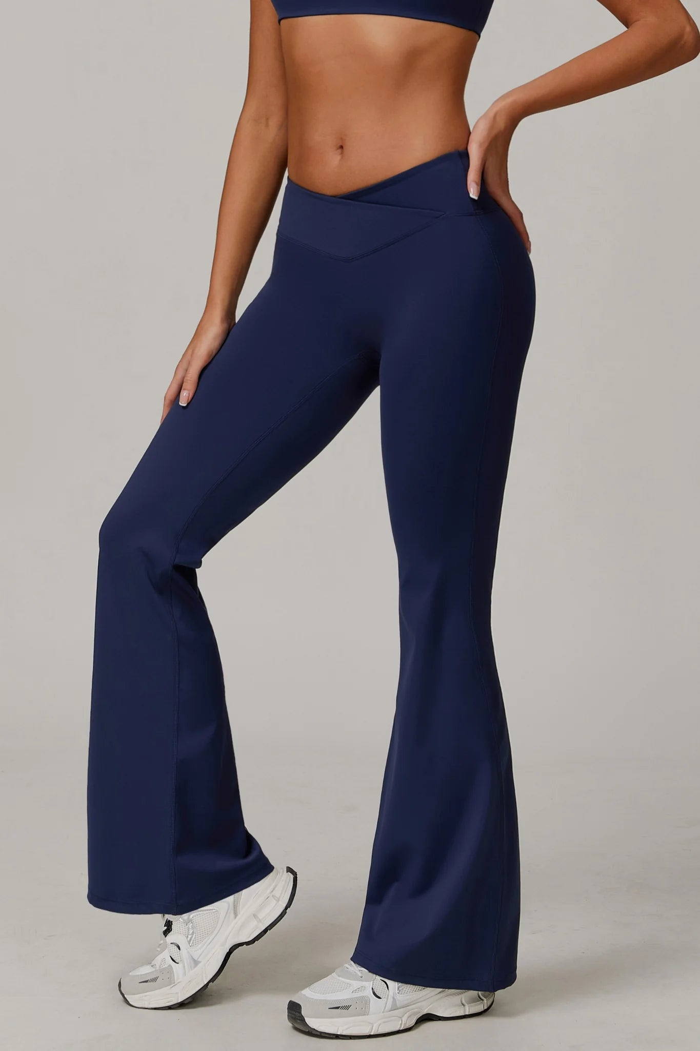 Penelope Flared Legging with Scrunch | Navy