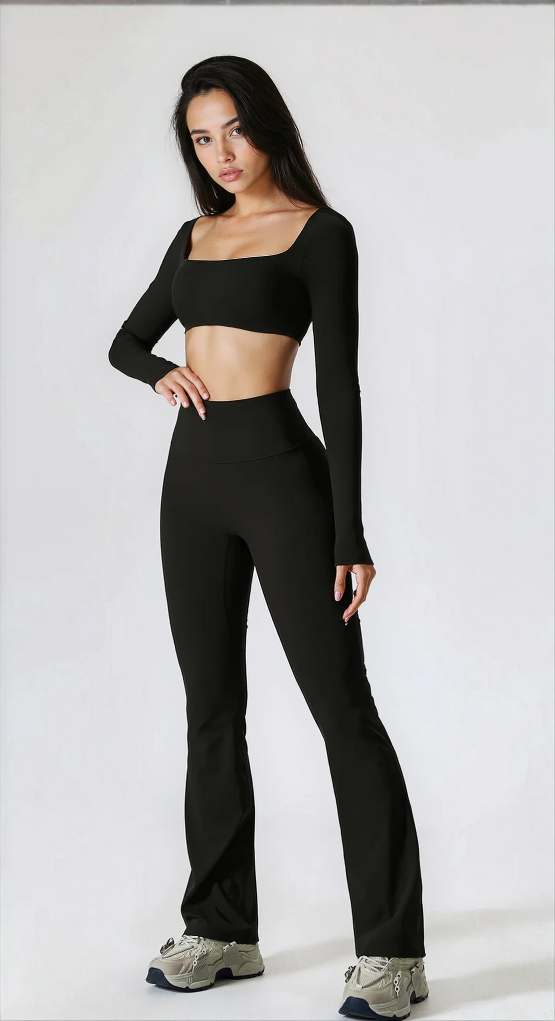 Sofia Flared Legging with Scrunch | Black
